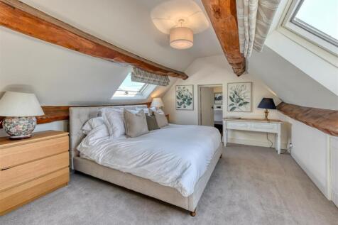 Dingle Cottage-bed1a.jpg