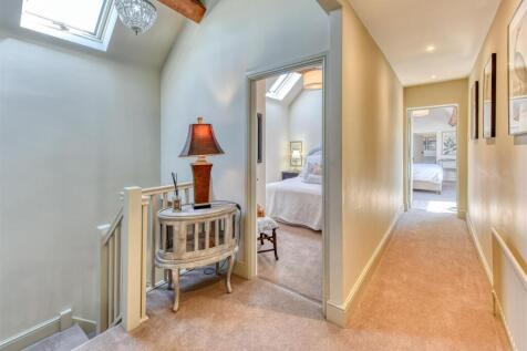 Dingle Cottage-landing.jpg