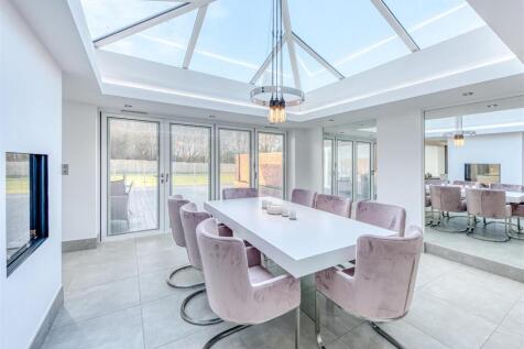 37 Deaconsfield-dining1.jpg