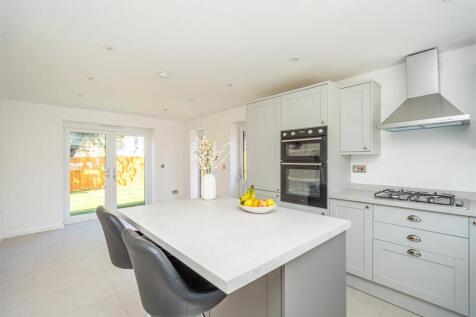 30 Brunslow Close (12).jpg