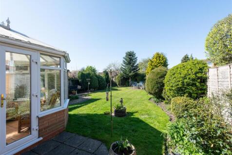 4 Shop Lane-garden.jpg