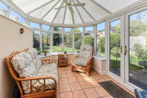 4 Shop Lane-conservatory.jpg