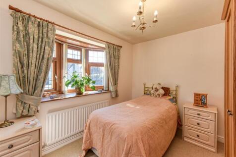 4 Shop Lane-bed2.jpg