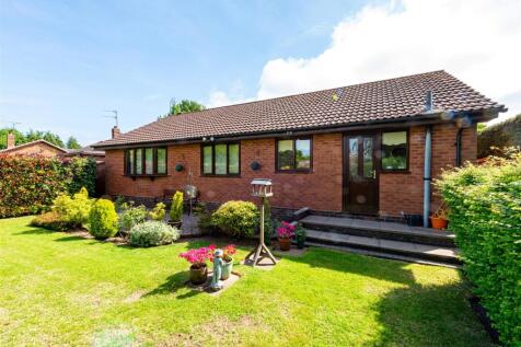 11a Wrekin Drive-garden3.jpg