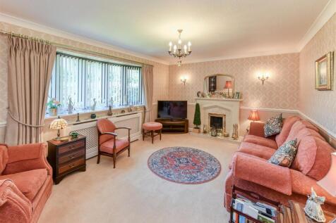 11a Wrekin Drive-lounge.jpg