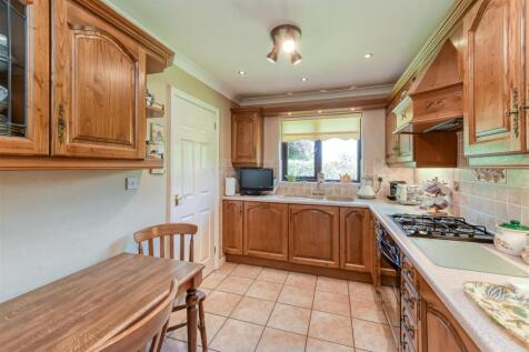 11a Wrekin Drive-kitchen.jpg