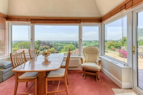 Fernfields-breakfast area.jpg