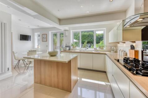 5 Foley Avenue-kitchen1.jpg