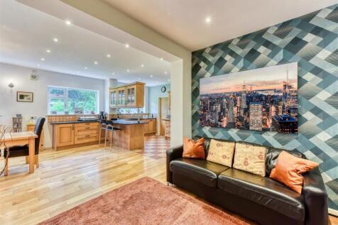 32 Highlands Road-kitchen6.jpg