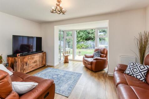 61 Henry Fowler Drive-reception2.jpg