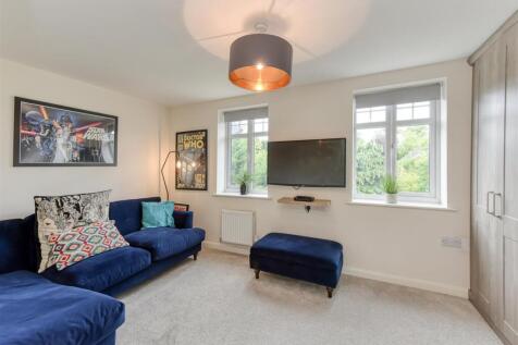 61 Henry Fowler Drive-bed3.jpg