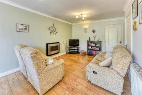 109 Bhylls Lane-lounge2.jpg