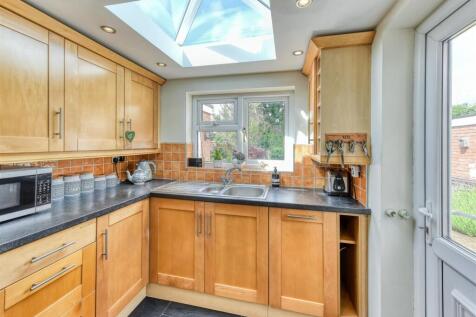 109 Bhylls Lane-kitchen2.jpg