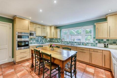20 Cross Road-kitchen1.jpg