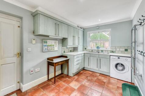 20 Cross Road-laundry.jpg