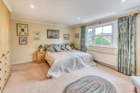 20 Cross Road-bed1.jpg