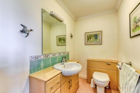 20 Cross Road-wc.jpg