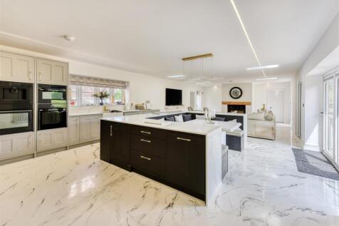 Meadow View-kitchen1.jpg