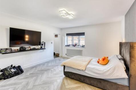 Meadow View-bed3.jpg