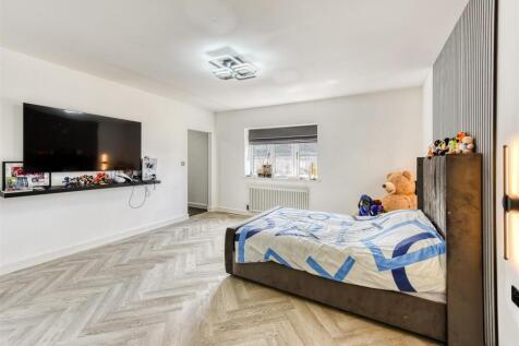 Meadow View-bed5.jpg