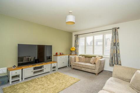 1 Redford Drive-19.jpg