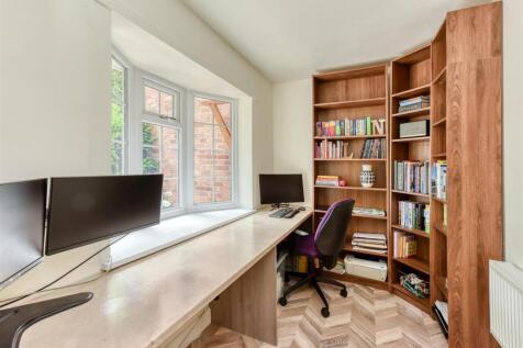 224 Castlecroft Road-study.jpg