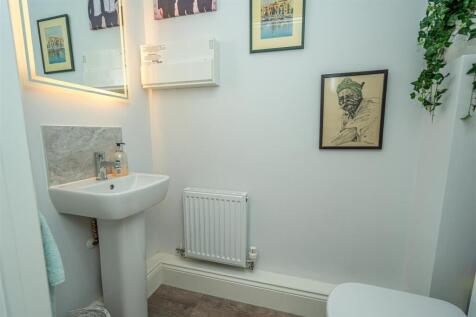 6 Crossfield Crescent (31).jpg