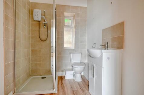Flat 2 Hollybush House-5.jpg