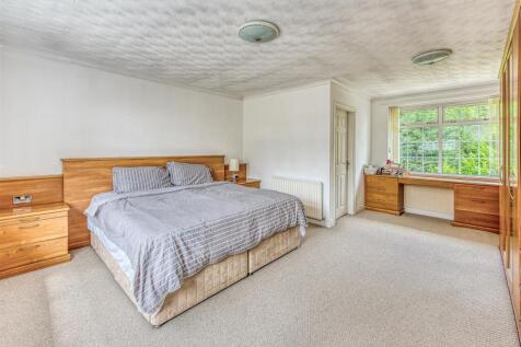 1 Ash Hill-bed1a.jpg
