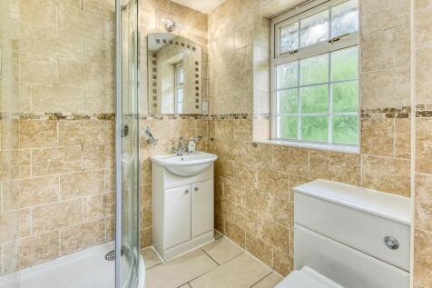 1 Ash Hill-bed1 ensuite.jpg