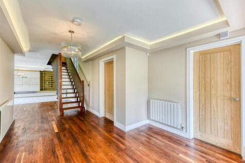 Twin Oaks-hall2.jpg