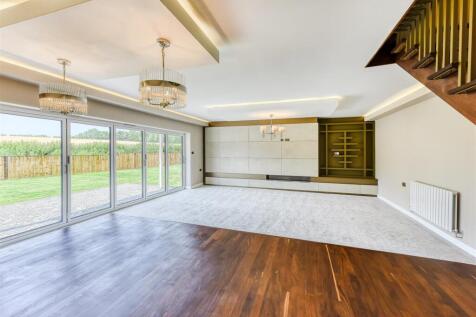 Twin Oaks-lounge1.jpg