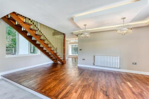 Twin Oaks-lounge5.jpg