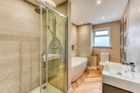 Twin Oaks-bathroom.jpg