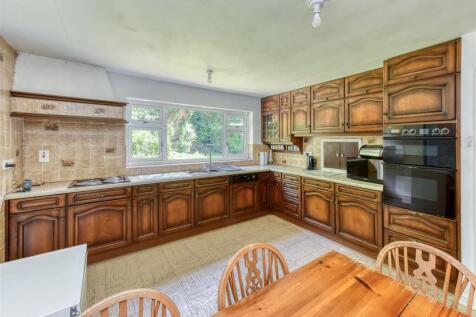7a Quail Green-kitchen2.jpg