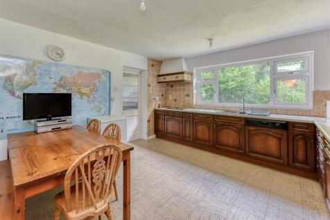 7a Quail Green-kitchen1.jpg