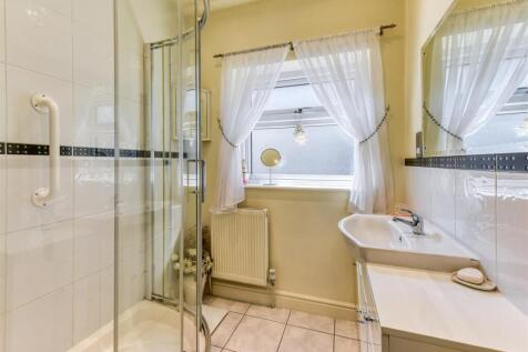 135 Yew Tree Lane-shower room.jpg