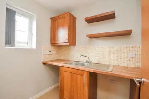51 Deaconsfield - Utility.jpg