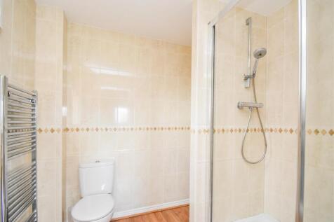 51 Deaconsfield - Ensuite 2.jpg