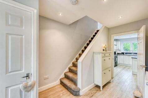 16 Rudge Road-hall2.jpg