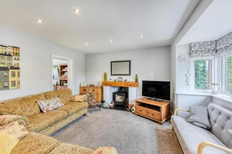 16 Rudge Road-lounge1.jpg