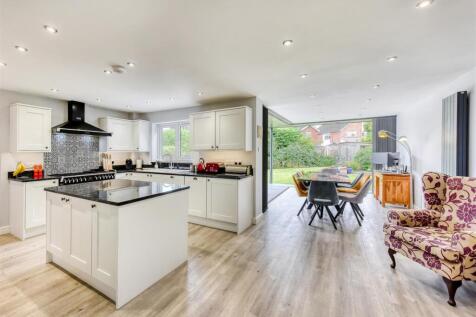 16 Rudge Road-kitchen2.jpg