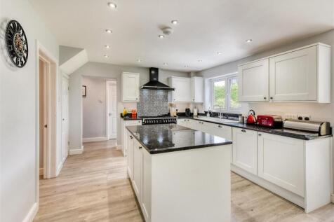 16 Rudge Road-kitchen1.jpg
