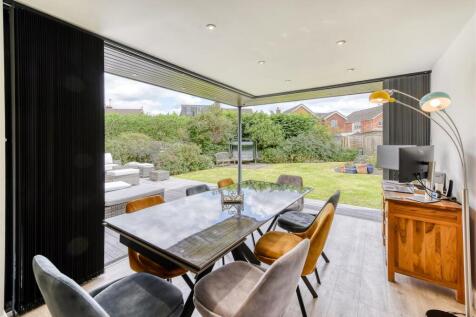 16 Rudge Road-kitchen5.jpg