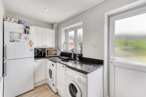 16 Rudge Road-laundry.jpg