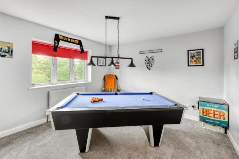 16 Rudge Road-bed3.jpg