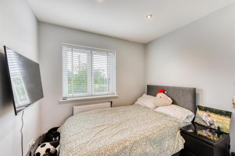 16 Rudge Road-bed4.jpg