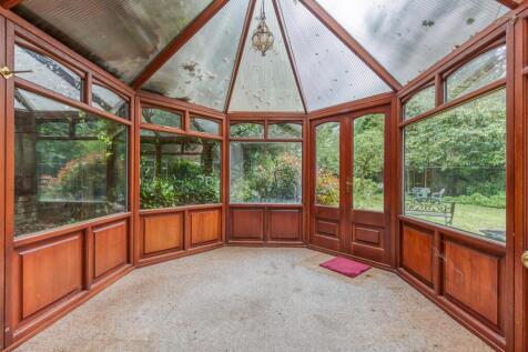 Wergs Hall Gardens-conservatory.jpg