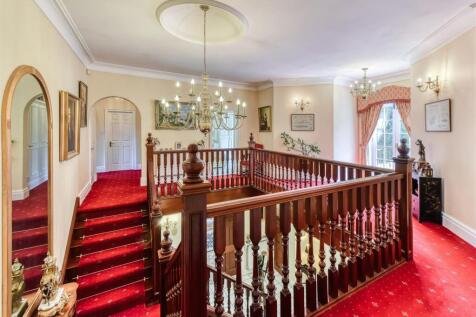 Ashfield House-landing2.jpg
