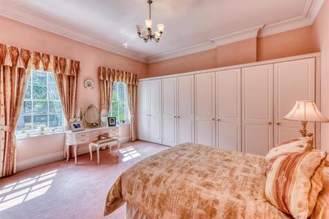 Ashfield House-bed2.jpg